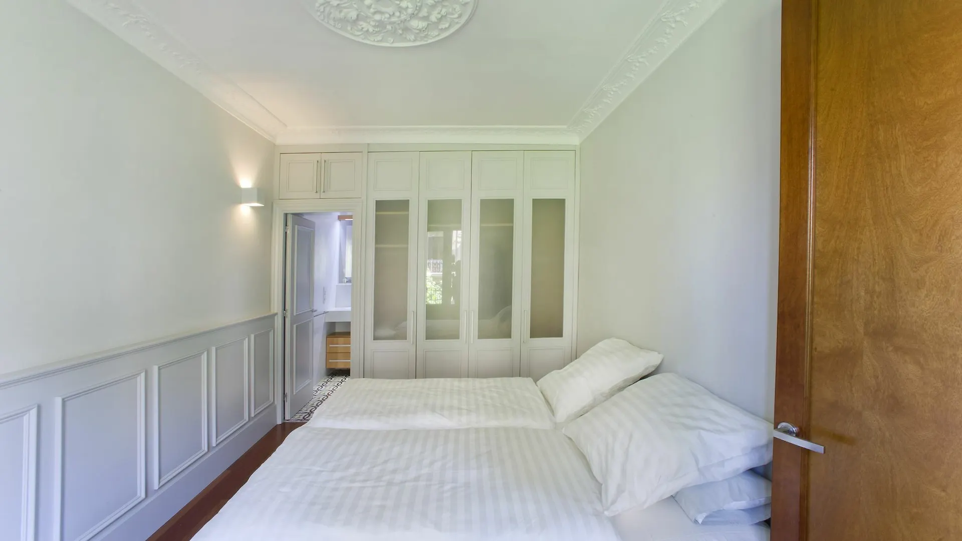Montaber Apartments - Bailen Barcelona