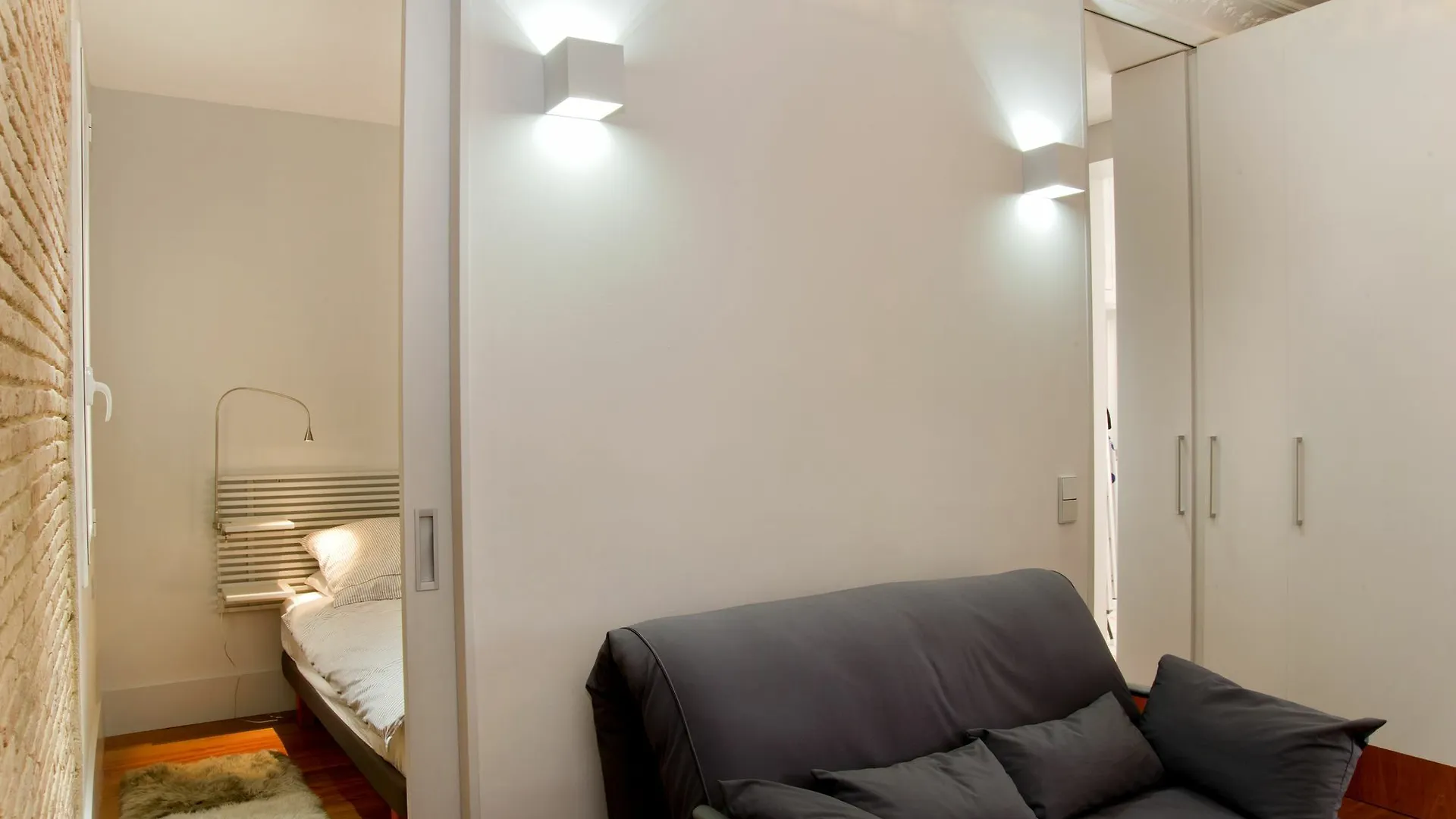 Montaber Apartments - Bailen Barcelona Spain