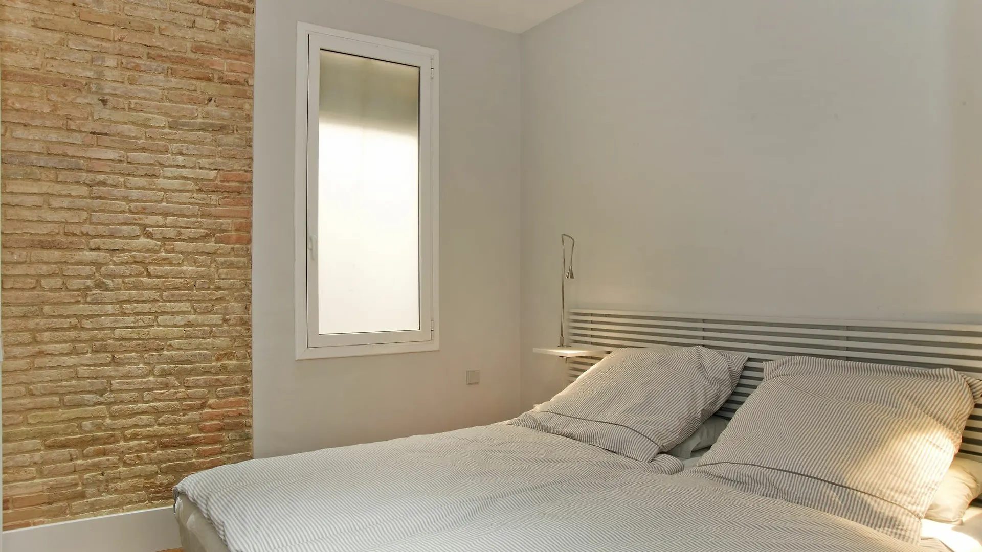 Montaber Apartments - Bailen Barcelona